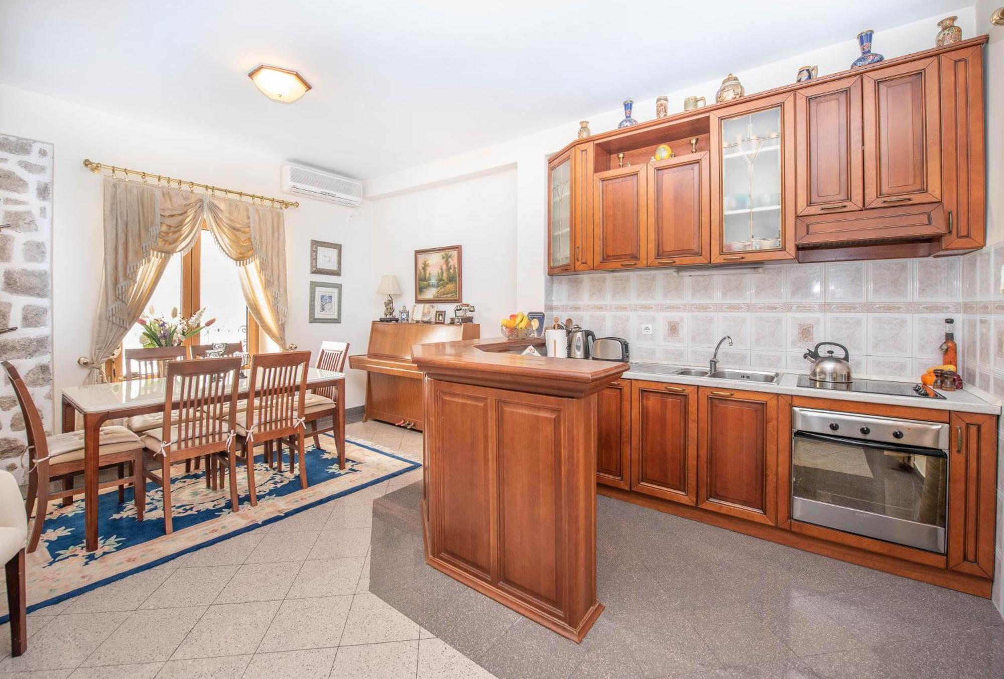 S&P City Center Apartments Котор Экстерьер фото